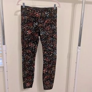 Lululemon. Size 8. Like new condition